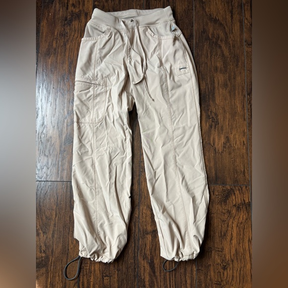 Pants - XS petite Scrub Pants Joggers Beige Cherokee iInfinity